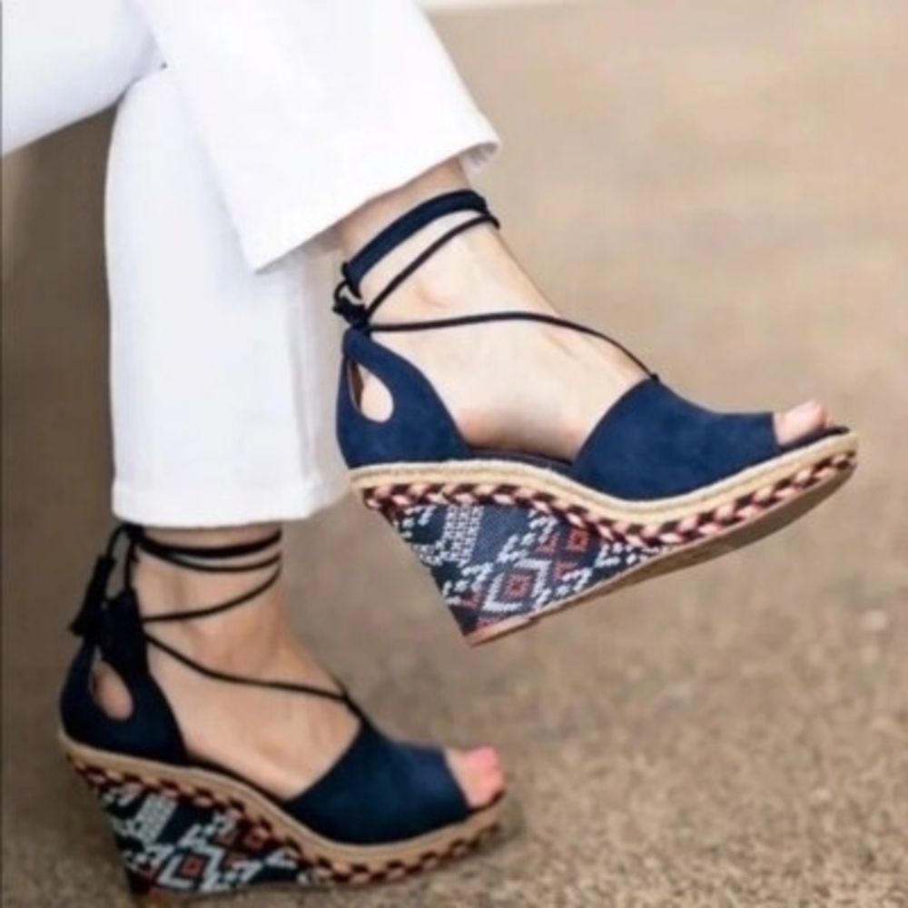 CABI Isla Espadrille Wedge Sandal Sz 6 Navy Blue Suede Ankle Tie Aztec Print EUC